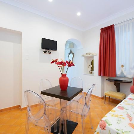Amalfi Old Square Room & Apartments ภายนอก รูปภาพ