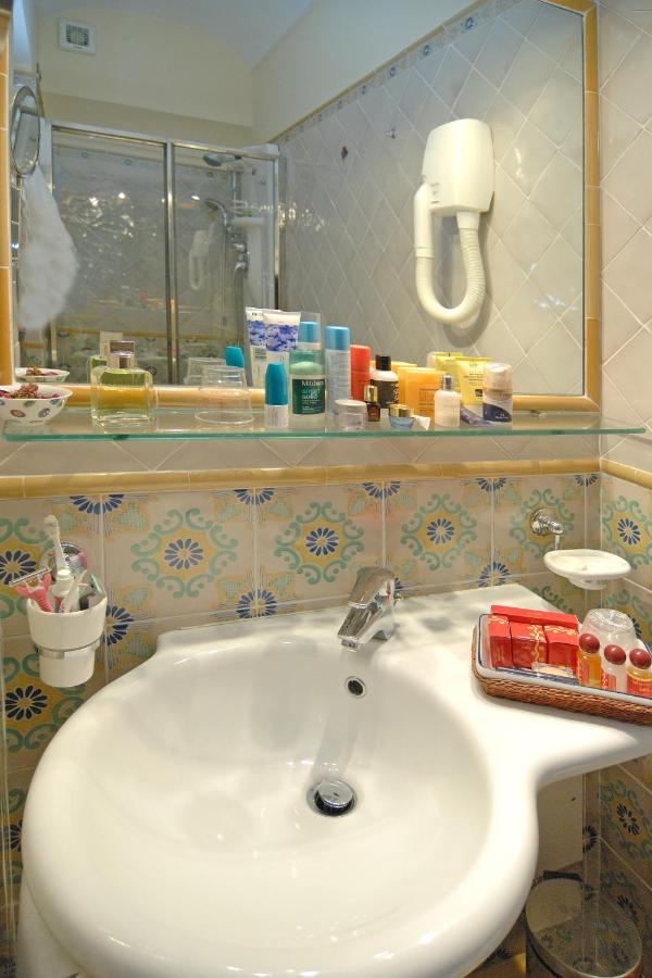 Amalfi Old Square Room & Apartments ภายนอก รูปภาพ