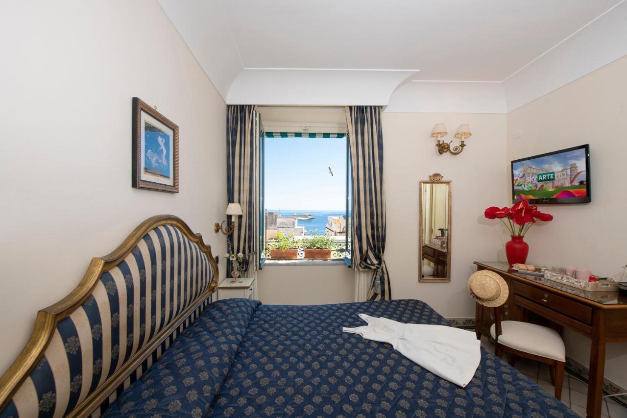 Amalfi Old Square Room & Apartments ภายนอก รูปภาพ