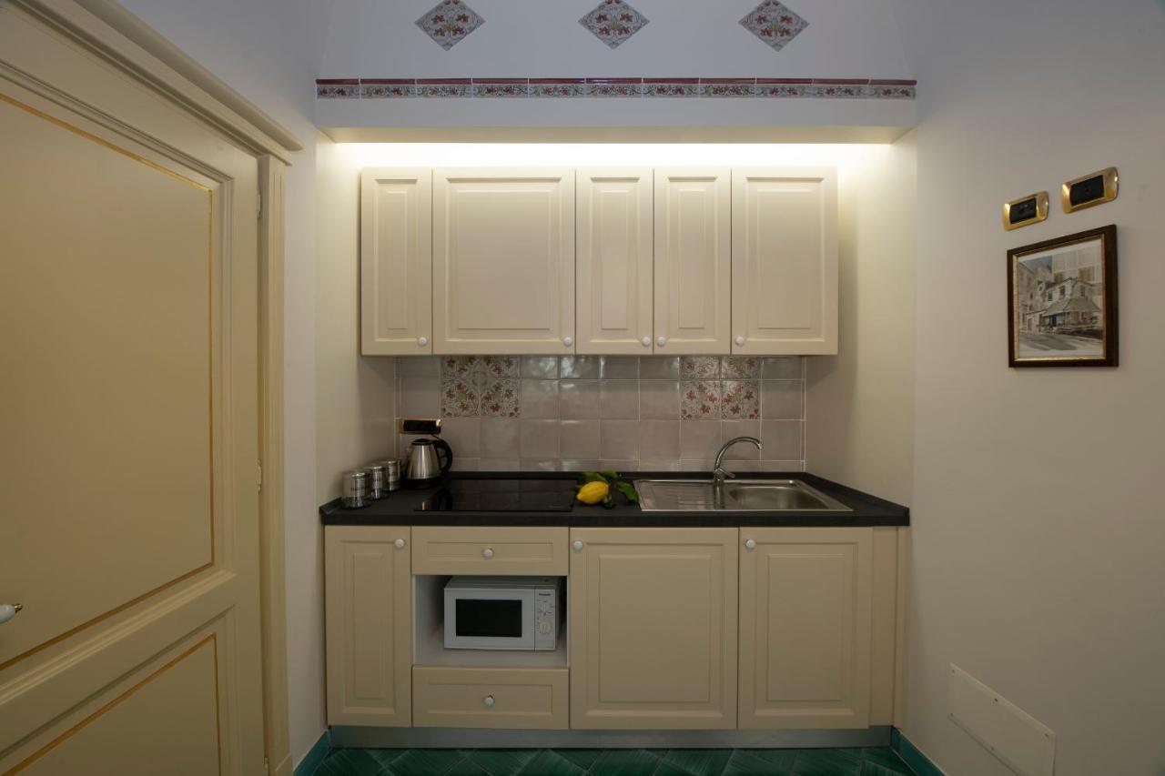 Amalfi Old Square Room & Apartments ภายนอก รูปภาพ