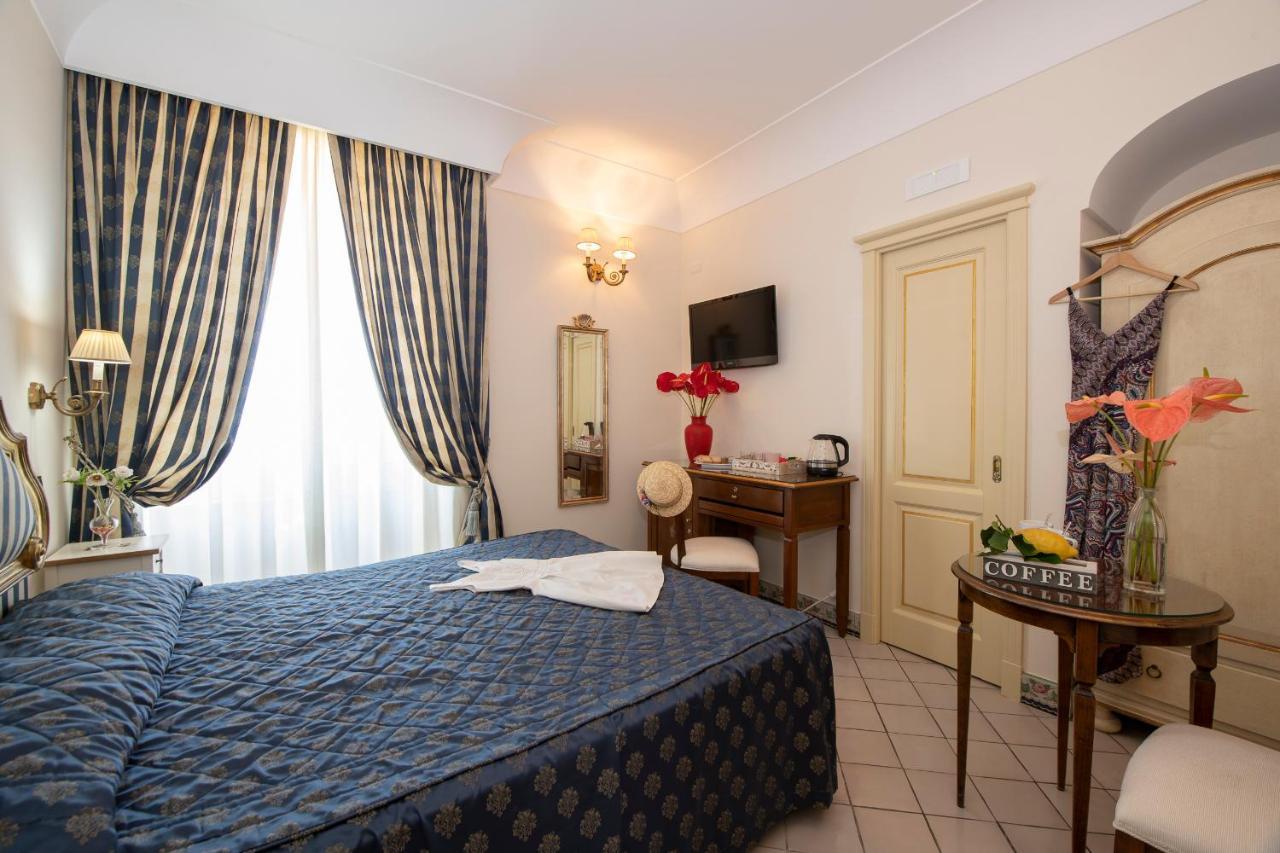 Amalfi Old Square Room & Apartments ภายนอก รูปภาพ