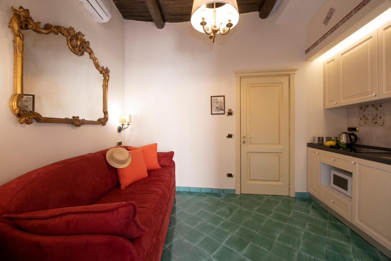 Amalfi Old Square Room & Apartments ภายนอก รูปภาพ
