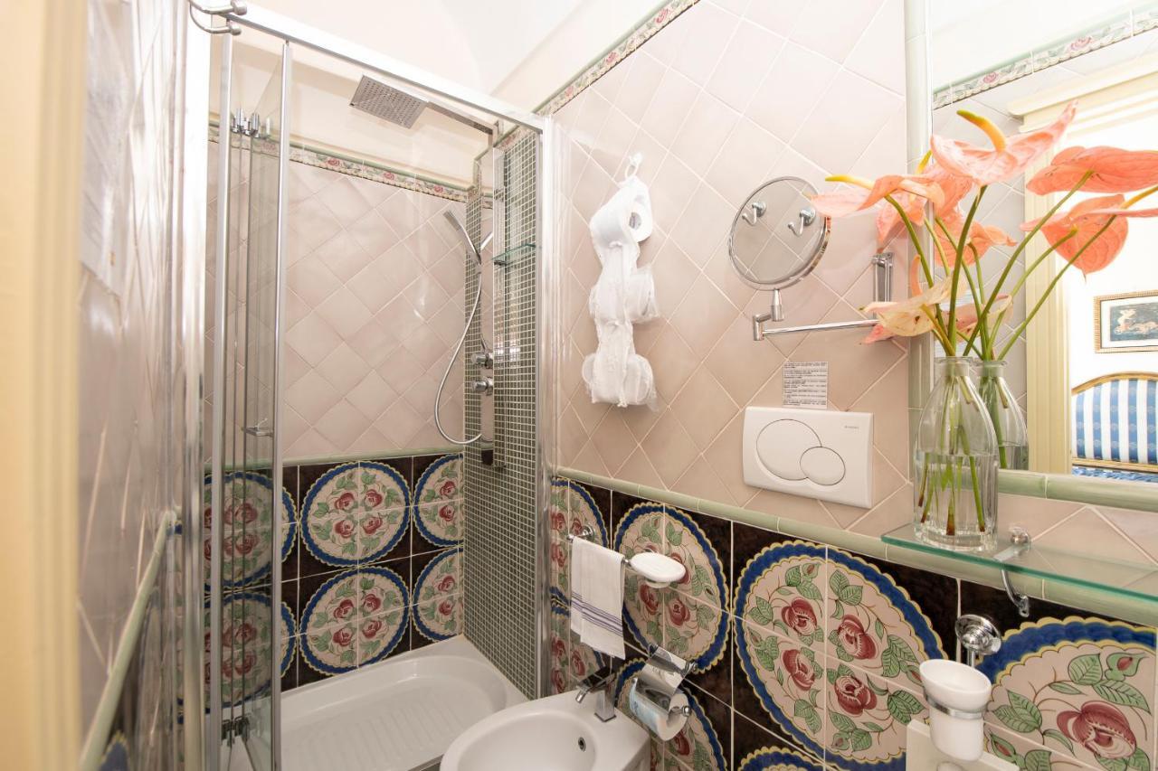 Amalfi Old Square Room & Apartments ภายนอก รูปภาพ