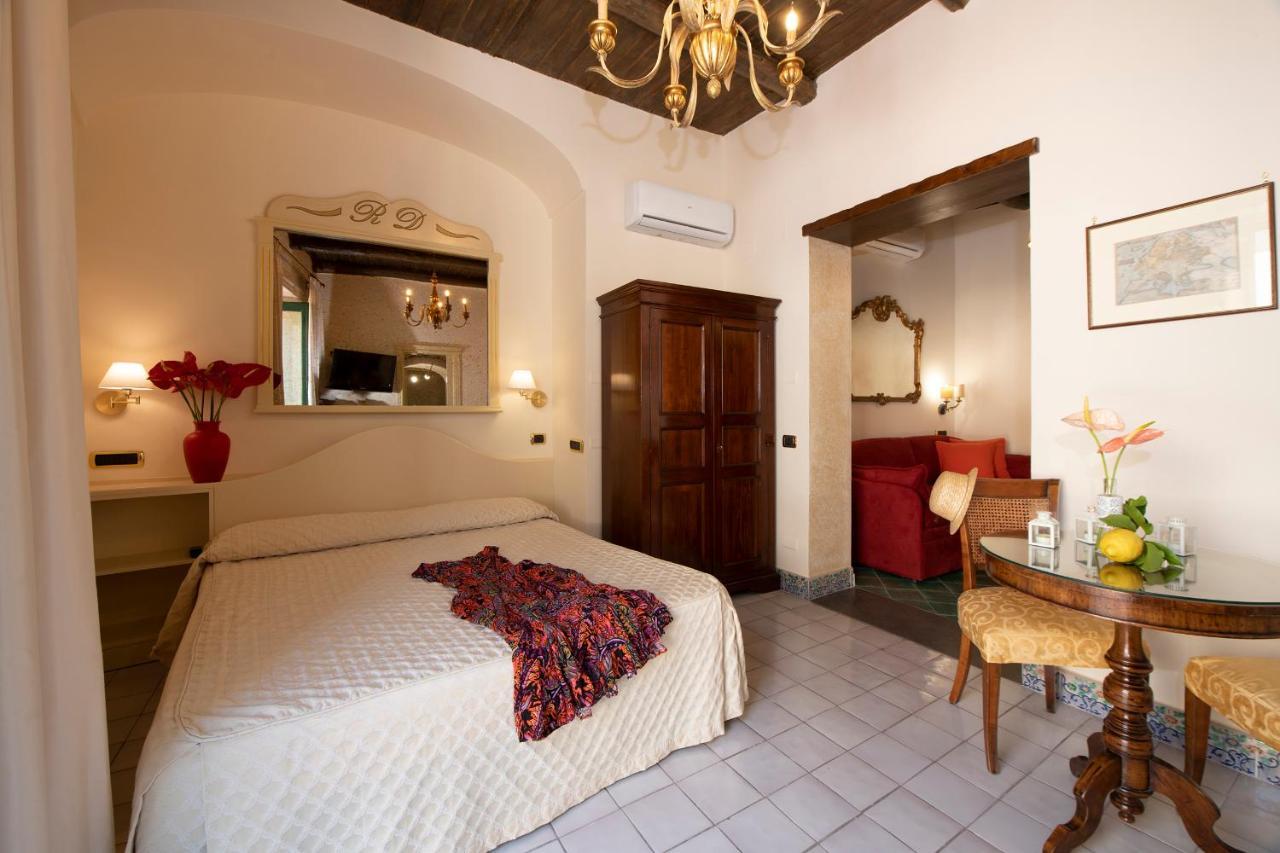 Amalfi Old Square Room & Apartments ภายนอก รูปภาพ