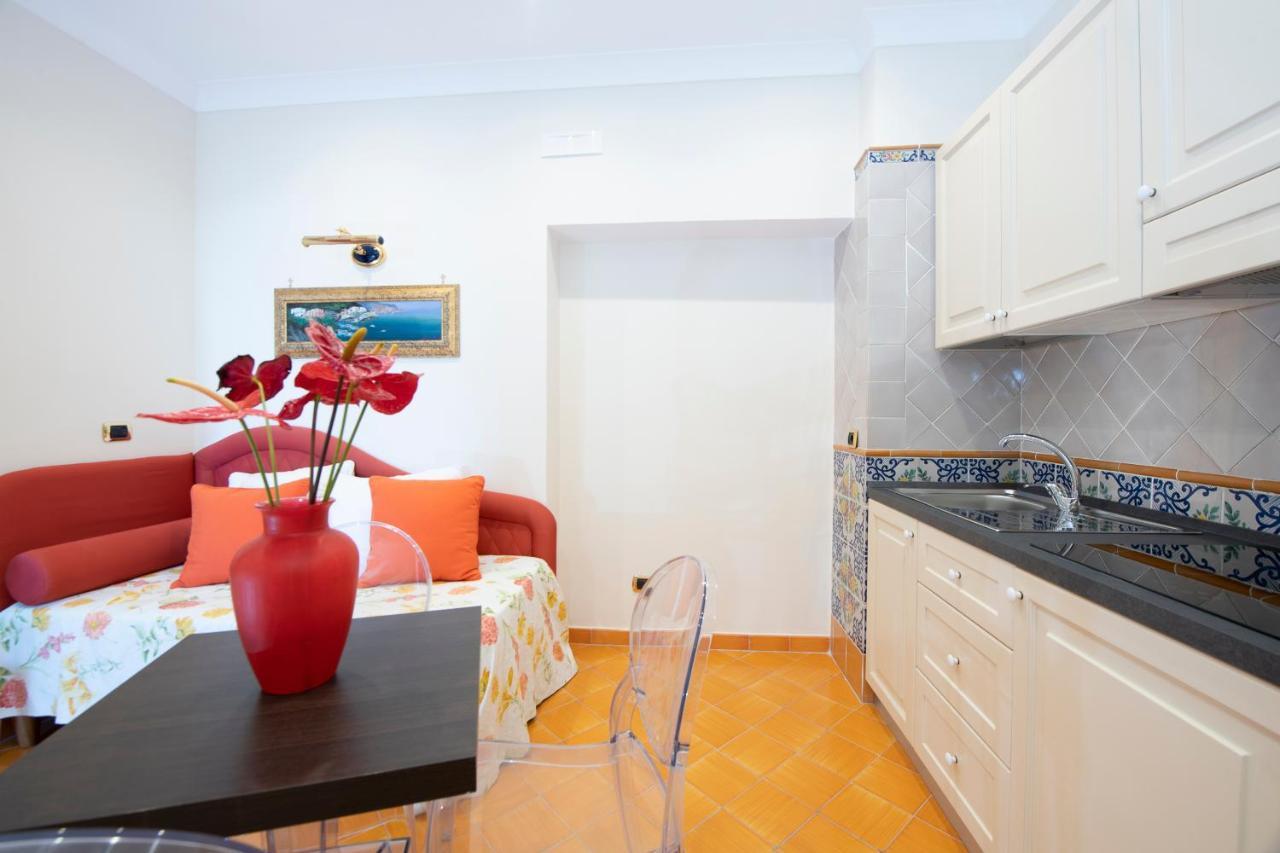 Amalfi Old Square Room & Apartments ภายนอก รูปภาพ