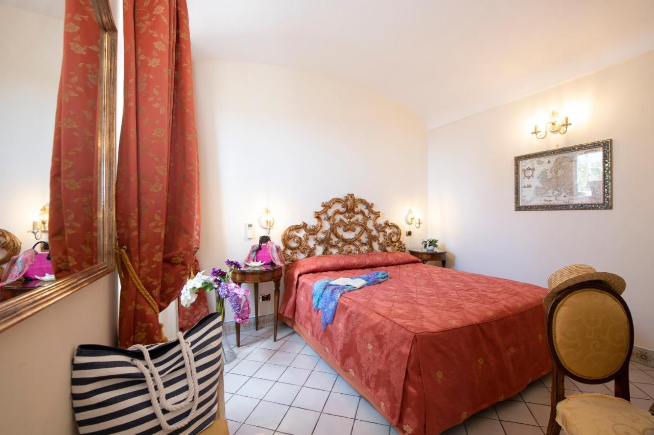 Amalfi Old Square Room & Apartments ภายนอก รูปภาพ