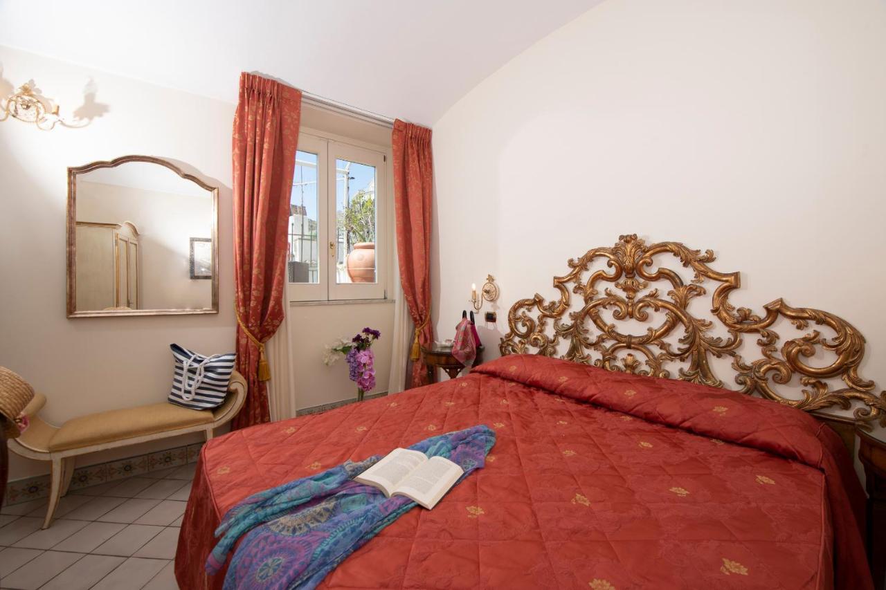 Amalfi Old Square Room & Apartments ภายนอก รูปภาพ